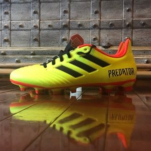 Adidas Predator 18.4🔥New🔥Mens Soccer Cleat